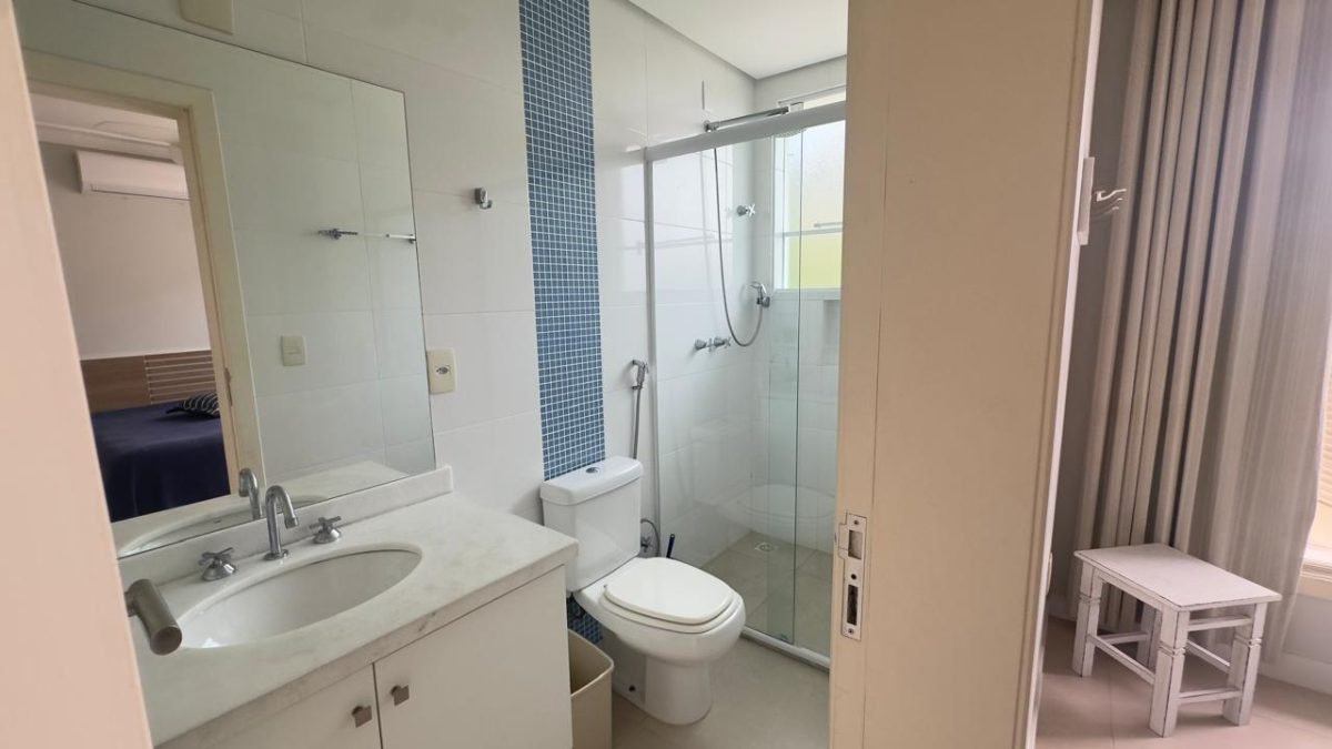 Casa Vista Mar à Venda em Garopaba com 5 Dormitórios