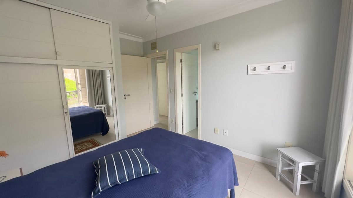 Casa Vista Mar à Venda em Garopaba com 5 Dormitórios