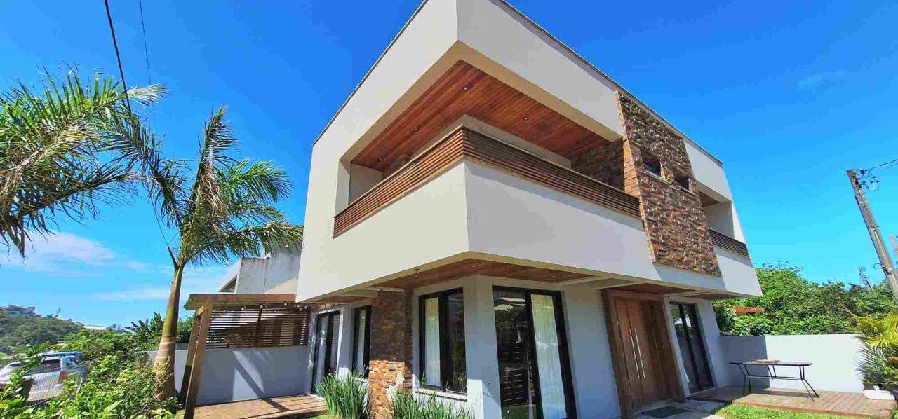 Casa à venda em bairro nobre de Garopaba Casa à venda em bairro nobre de Garopaba