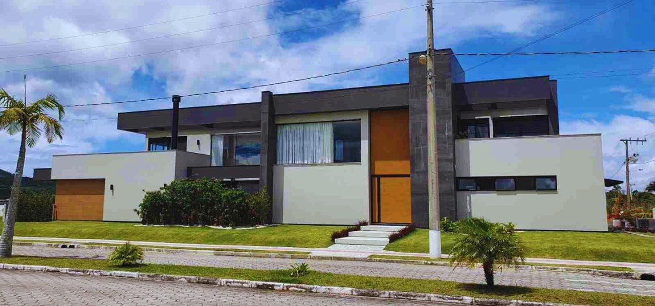 Casa à venda alto padrão – Garopaba Internacional