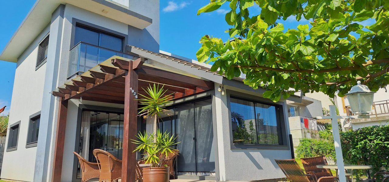 Casa à Venda em Garopaba – Projeto Exclusivo da Zaluski Construtora Casa à Venda em Garopaba – Projeto Exclusivo da Zaluski Construtora